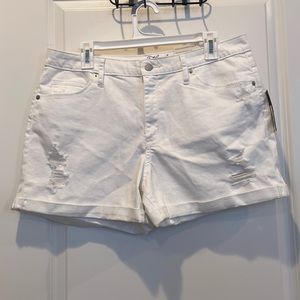 NWT Universal Thread White High Rise Midi Shorts